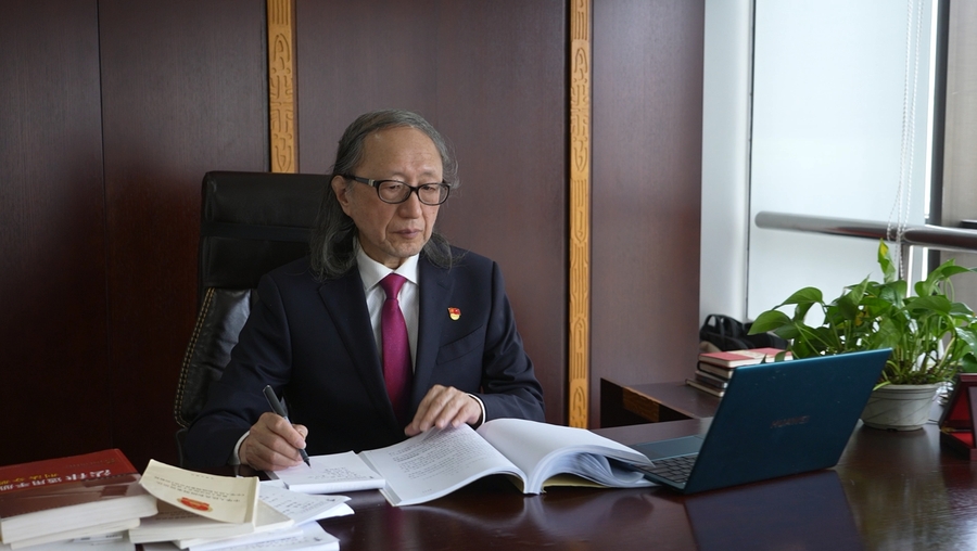 主任办公照片.jpg